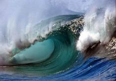 Хвилі в океані