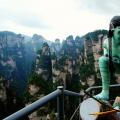 malet Zhangjiajie.  Malet fluturuese në Kinë.  Parku Kombëtar Zhangjiajie.  Hyrja kryesore në park