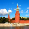 Назви, оборонні, проїзні вежі Московського кремля