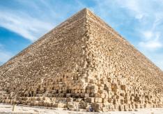 Самая большая пирамида в египте Сколько весит камень пирамиды хеопса